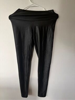 SHEIN black shiny leggings